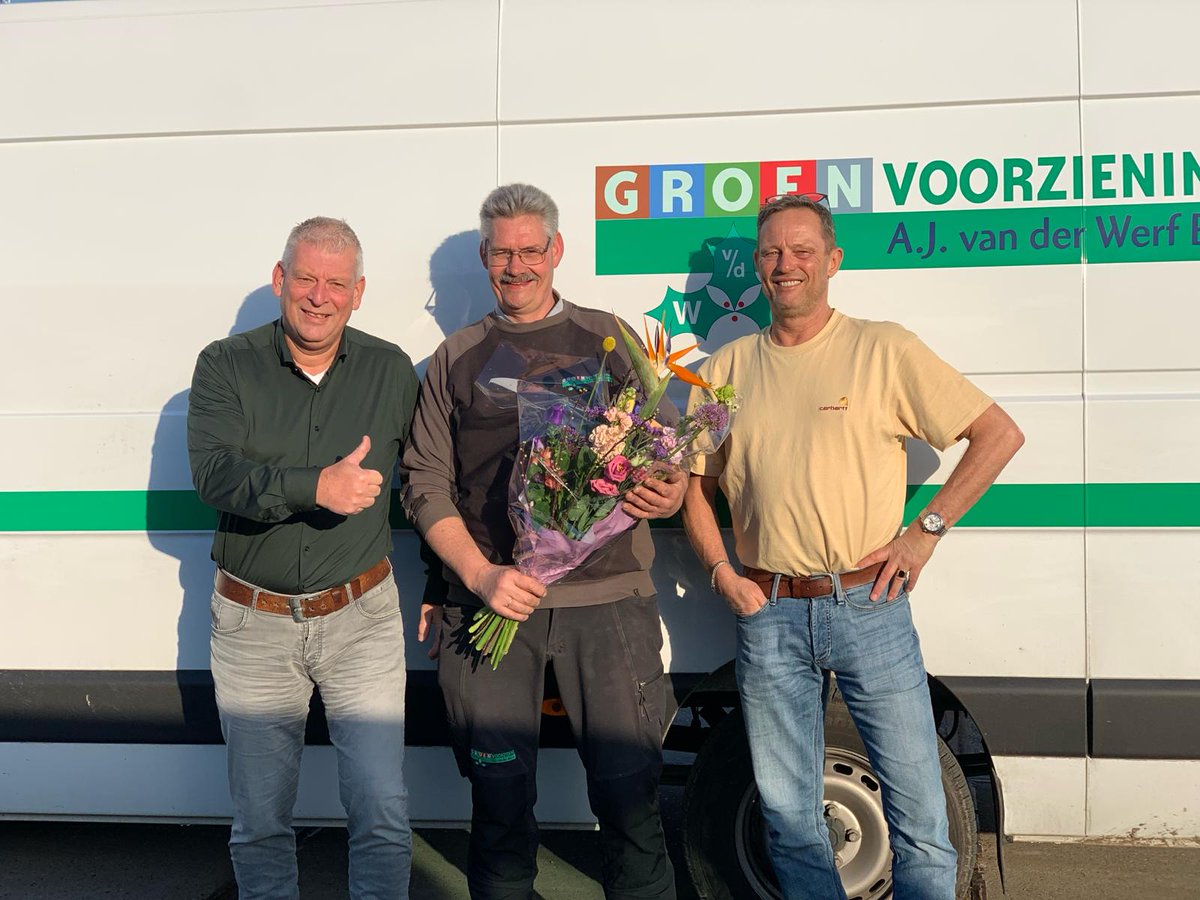 Afgelopen vrijdag werd Janco de Winter in het zonnetje gezet ter ere van zijn 15 jarig dienstverband bij ons. Janco gefeliciteerd en bedankt voor je inzet en je enthousiasme!  Op naar het volgende jubileum! #groeningoedehanden