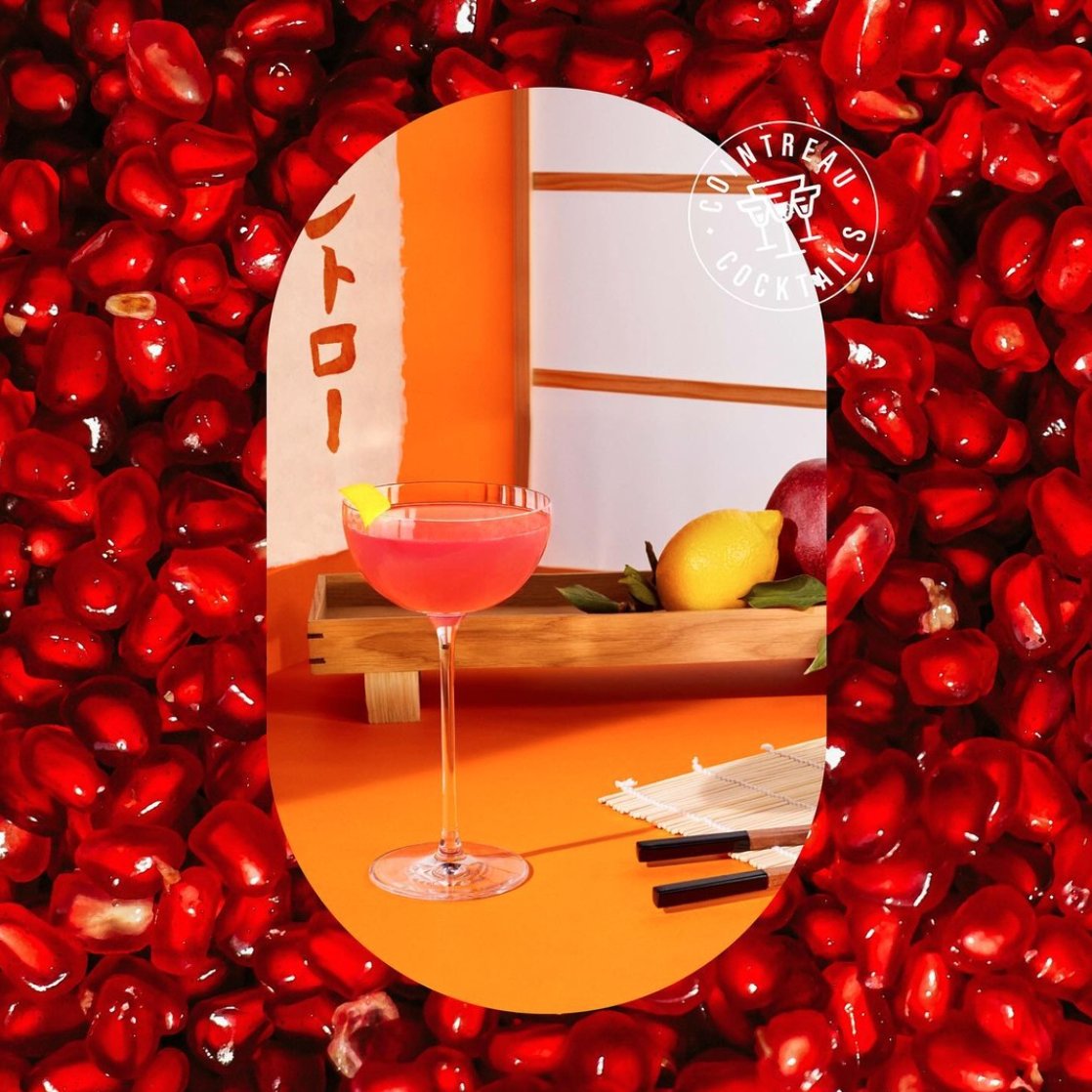 Closing out the month of love, with this seasonal ingredient: pomegranate.

Comment a 🍸 if you’ll shake it up this weekend. 

#cointreau #cointreauchangeseverything #mixology #seasonality #seasonaldrink #pomegranate #martini #fruitycocktail #drinkresponsibly