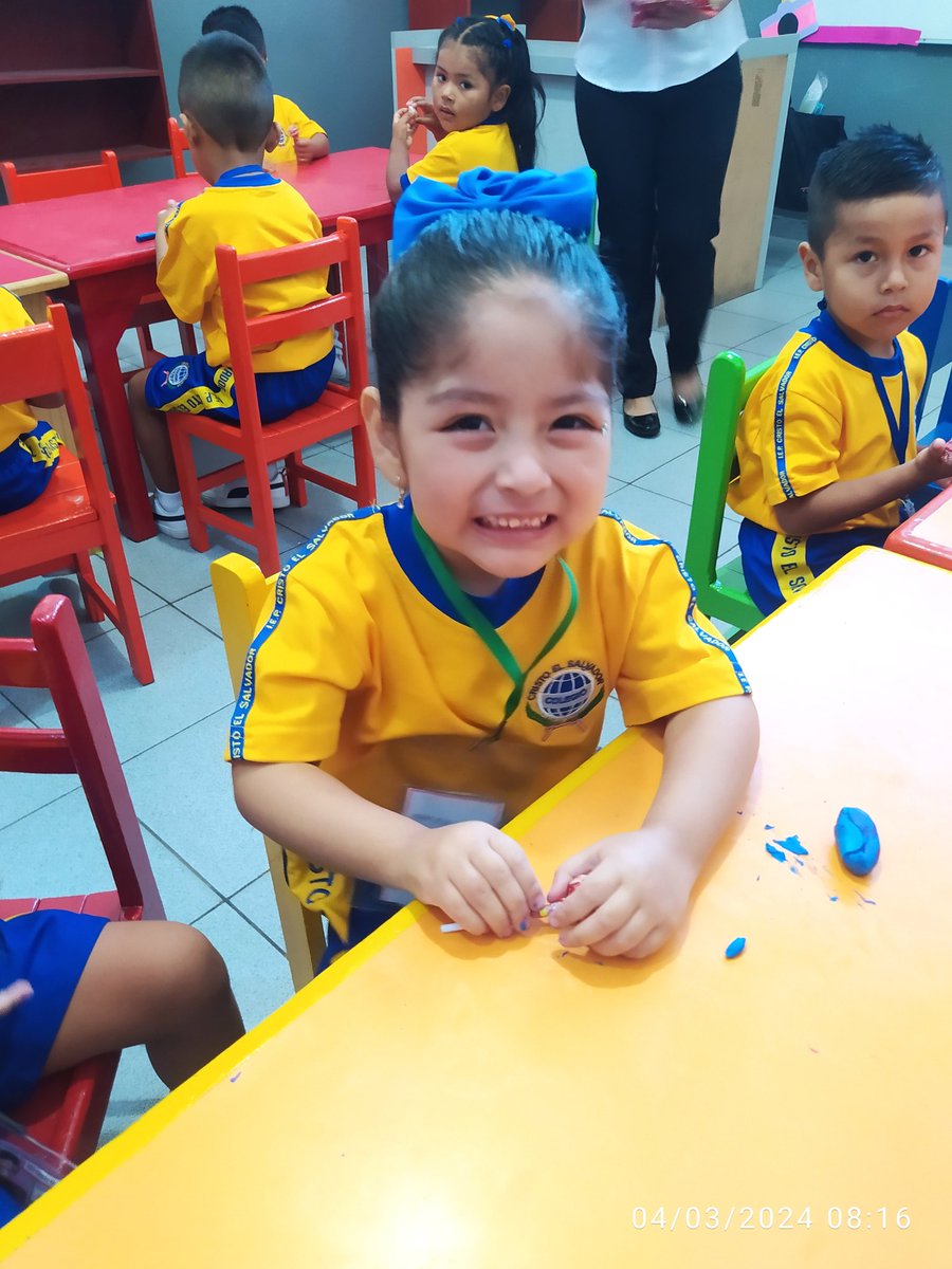 Yessy_Gr's tweet photo. @ArribaMiGente_ Primer día de clases de Raffa 3 añitos 🥰 #arribamigente https://t.co/ePLMyH2MZO