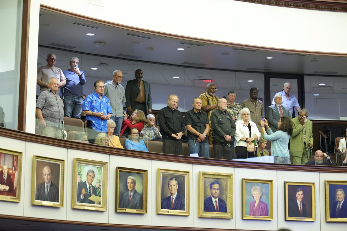 Joined by survivors and their families, the Senate unanimously passed HB 23, Dozier School for Boys and Okeechobee School Victim Compensation Program by @darrylrouson, who has worked tirelessly to seek justice for the men of Dozier and Okeechobee.