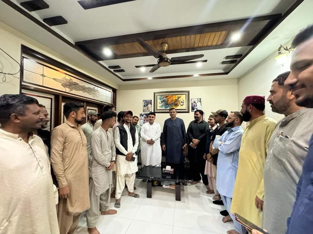 KashifTahi64218's tweet photo. پاکستان پیپلز پارٹی پی ایس 112 کے جنرل سیکرٹری اور وائس چیئرمین یوسی 8 آصف موسیٰ سے ان کے آفس میں پی ایس 112 کے جیالے کارکنوں اور علاقہ معززین کی ملاقات اور علاقائی مسائل پر گفتگو...
@AsifMoosappp #ps112 #ppp #uc8 #baldiatown https://t.co/qxjlpbelZ0