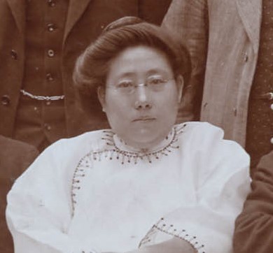 Ida Kahn (1873-1931) was a Chinese medical doctor who operated hospitals and contributed to expanding the presence of Chinese women in the workforce. She studied at LSHTM in 1910. Learn more about Ida here: bit.ly/3JcW6k9 #WomensHistoryMonth #IWD2024