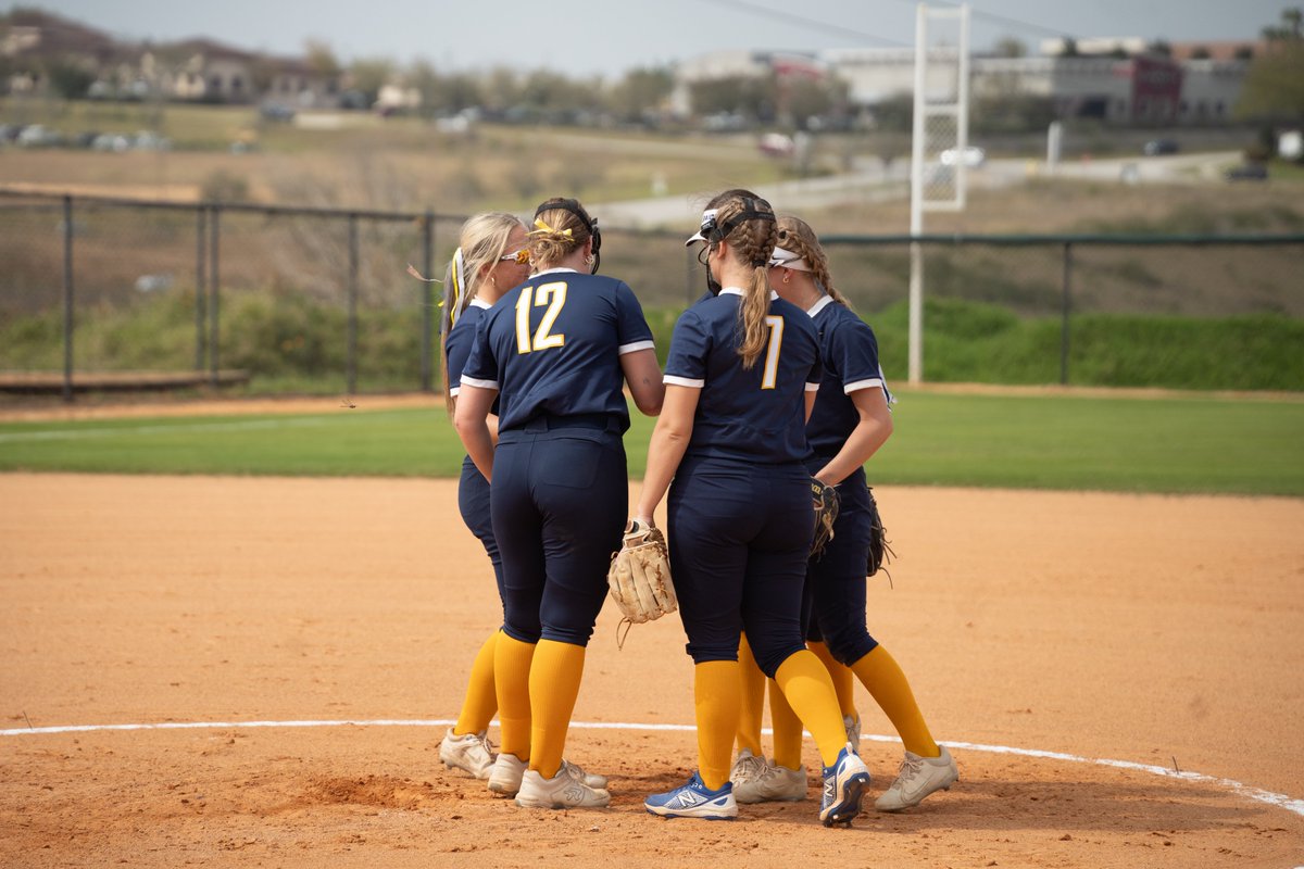 The @GRCCAthletics baseball and softball teams have returned from spring training! The baseball team is back in action today against Aquinas College JV, and the softball team will play again March 28. grccraiders.com/news/2024/3/3/…