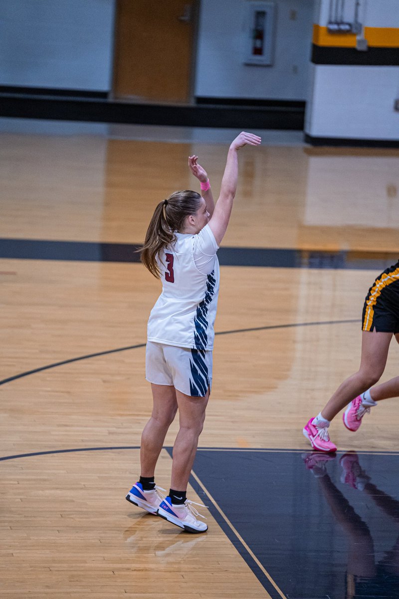 thanks <a href="/DXSF_GBBall/">Dexter Southfield Girls Varsity Basketball</a> for the last 2 years.