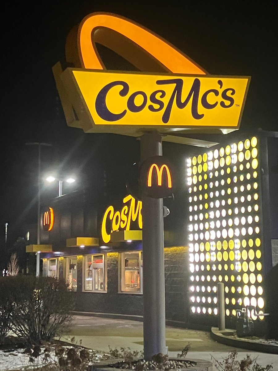 SSSPINC's tweet photo. @McDonaldsCanada 
When we getting this? https://t.co/HVL61cBzwK