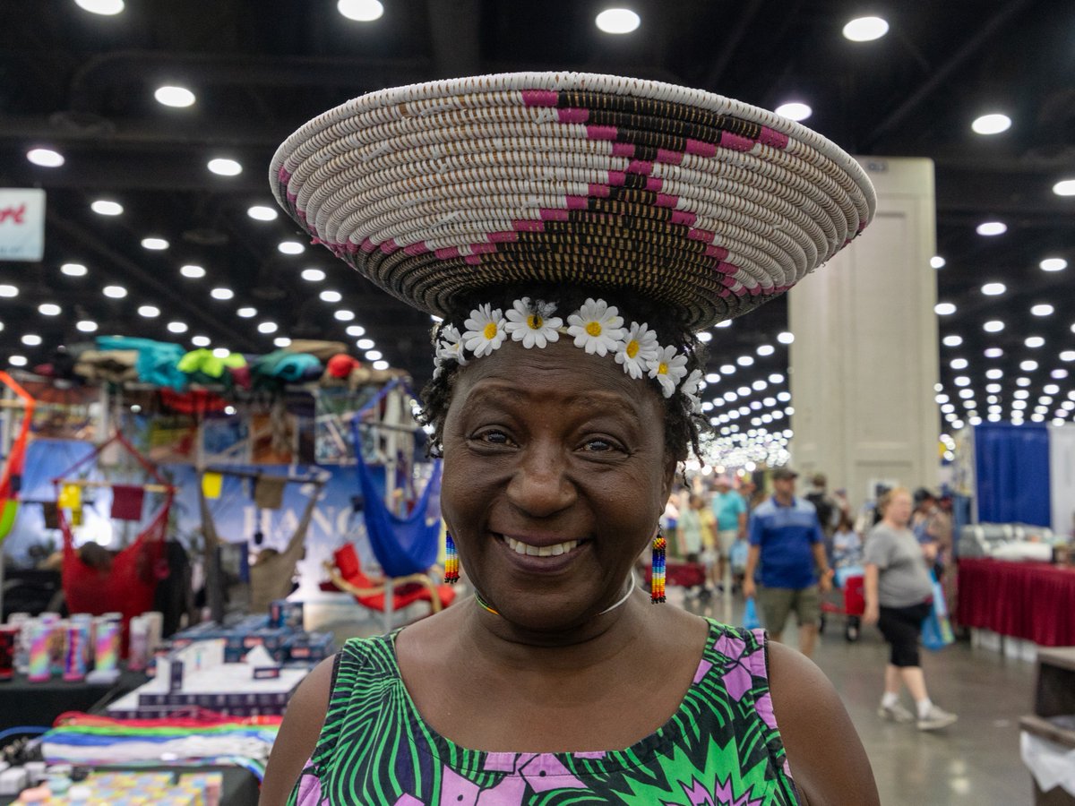 📣 Calling all commercial exhibitors and concessionaires!! Applications are now live for the 2024 Kentucky State Fair! kystatefair.org/vendor-info/