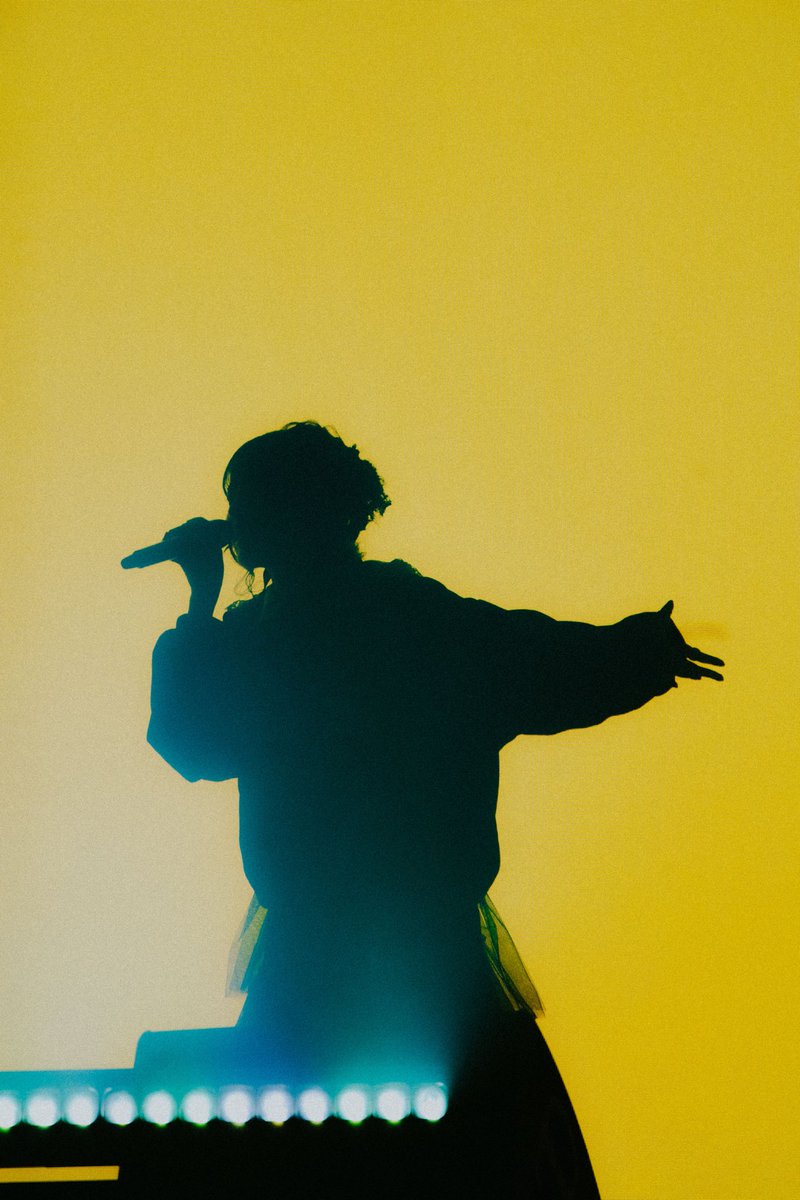 temnem_sui's tweet photo. #MAISONdesLIVE2 💛🖤 https://t.co/C336dlKCnL