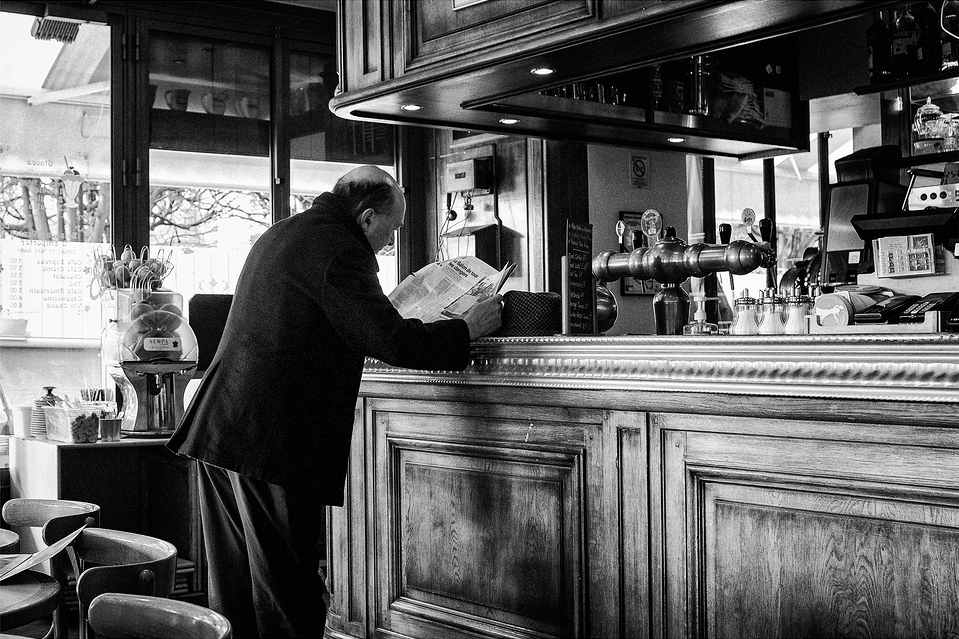 dufour_l's tweet photo. Leonard Richard - Please support my instagram feed @laurent.dufour.paris - #2024 #23mm #24x36 #3x2 #BlackAndWhite #Café #Compact #Comptoir #Europe #Formatàlitalienne #France #FUJIFILM #Hiver #Hommes #Journal #LandscapeFormat #Lecture #Matin #Monochrome

https://t.co/NtrZlyITJd https://t.co/k4JSt2WOu0