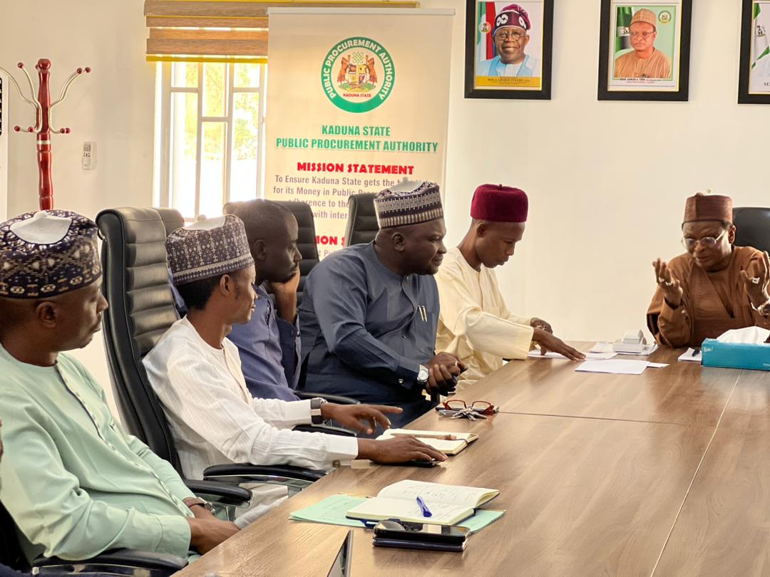 The DG and the management staff had a meeting with staff that are posted to other MDAs on World Bank projects. During the meeting, they deliberated on key issues related to their respective roles and responsibilities and made suggestions to ensure a more efficient workflow.