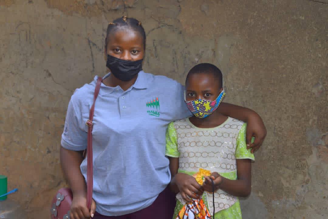 TrassyleenO's tweet photo. 2021 after the covid lockdown very many young girls were struggling to get sanitary pads. Still under @jomasfoundation we did a campaign in reaching out to these girls, gave them re-usable sanitary pads as well as equipped them with kits and knowledge to make the pads. https://t.co/dKlStLwWVW
