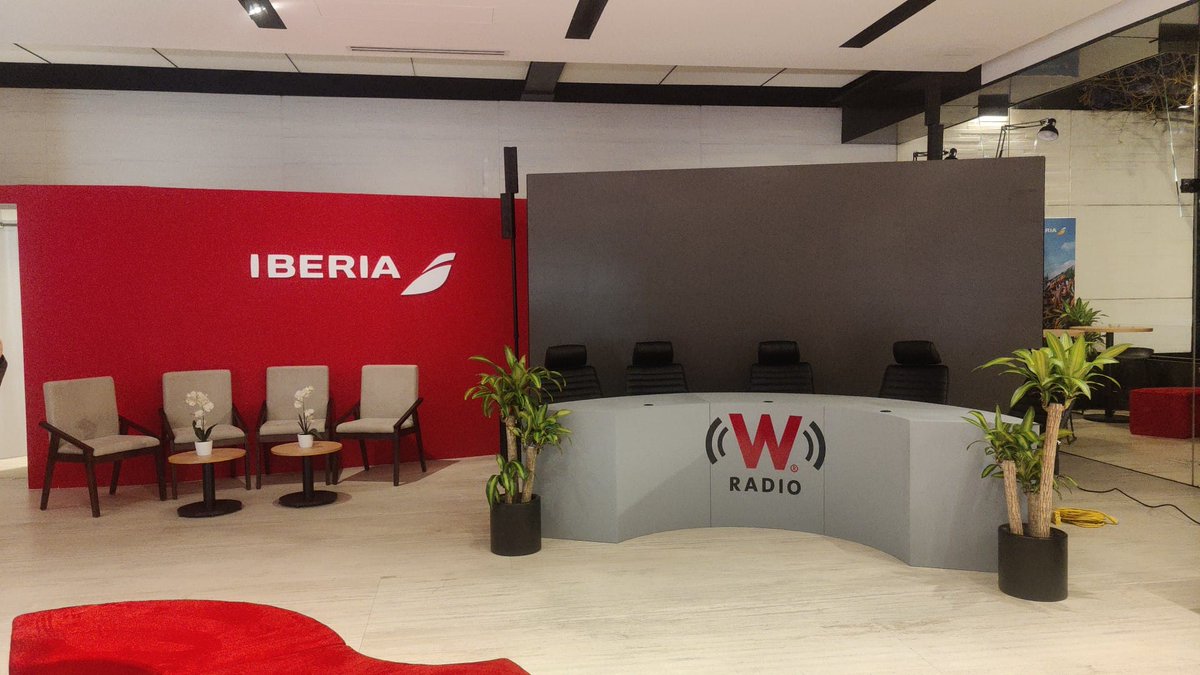 🎙️ Hoy de 10:00 a 13:00 hrs (hora México 🇲🇽), @WRADIOMexico transmitirá en vivo desde el Espacio Iberia México donde @marthadebayle entrevistará al director corporativo de Iberia, Juan Cierco. ¡Conéctate para conocer todas las novedades! ✈️ #EspacioIberia