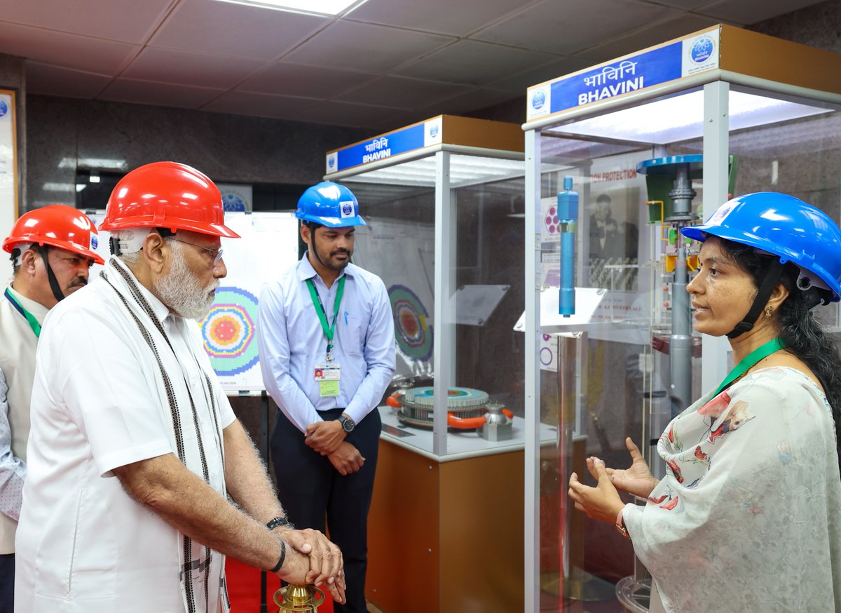 In a historic milestone of the nation's journey towards energy security and sustainability, the Hon’ble PM Shri Narendra Modi ji witnessed today the commencement of core loading at India's indigenous Fast Breeder Reactor in Kalpakkam, Tamil Nadu. 1/4 @PMOIndia @DrJitendraSingh