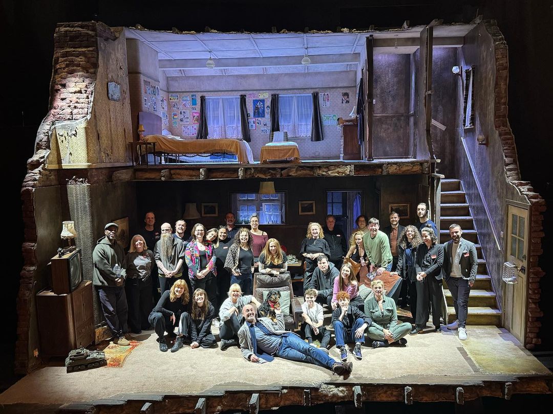 That's a wrap on #TheEnfieldHaunting! 👏 

Thanks to everyone for joining us at our final performance at @ambassadorstheatre and for following our story inspired by an event that truly shocked the nation.