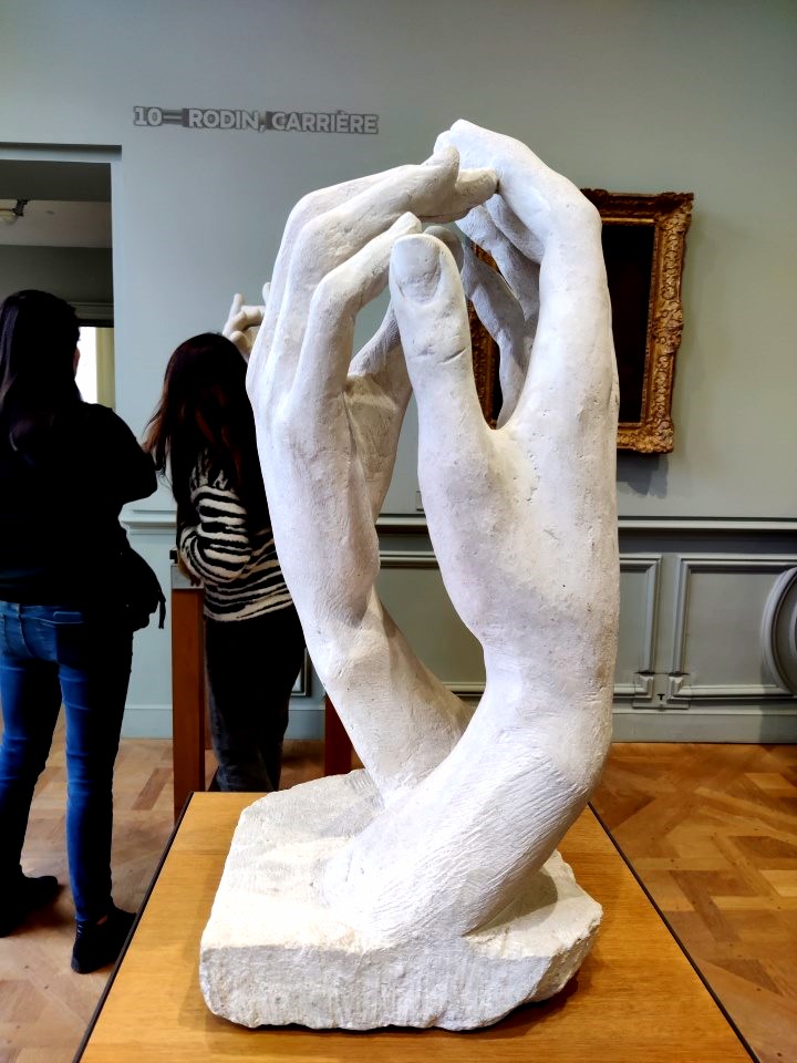 STAHS's tweet photo. Year 10 to 13 Art students spent an eventful few days in Paris at the start of half term. They saw Monet's largest water lily paintings at the Orangerie Museum and took in sights including Montmartre and the River Seine. The Rodin Museum was a real highlight @STAHSArt https://t.co/AHU0TWtwu9