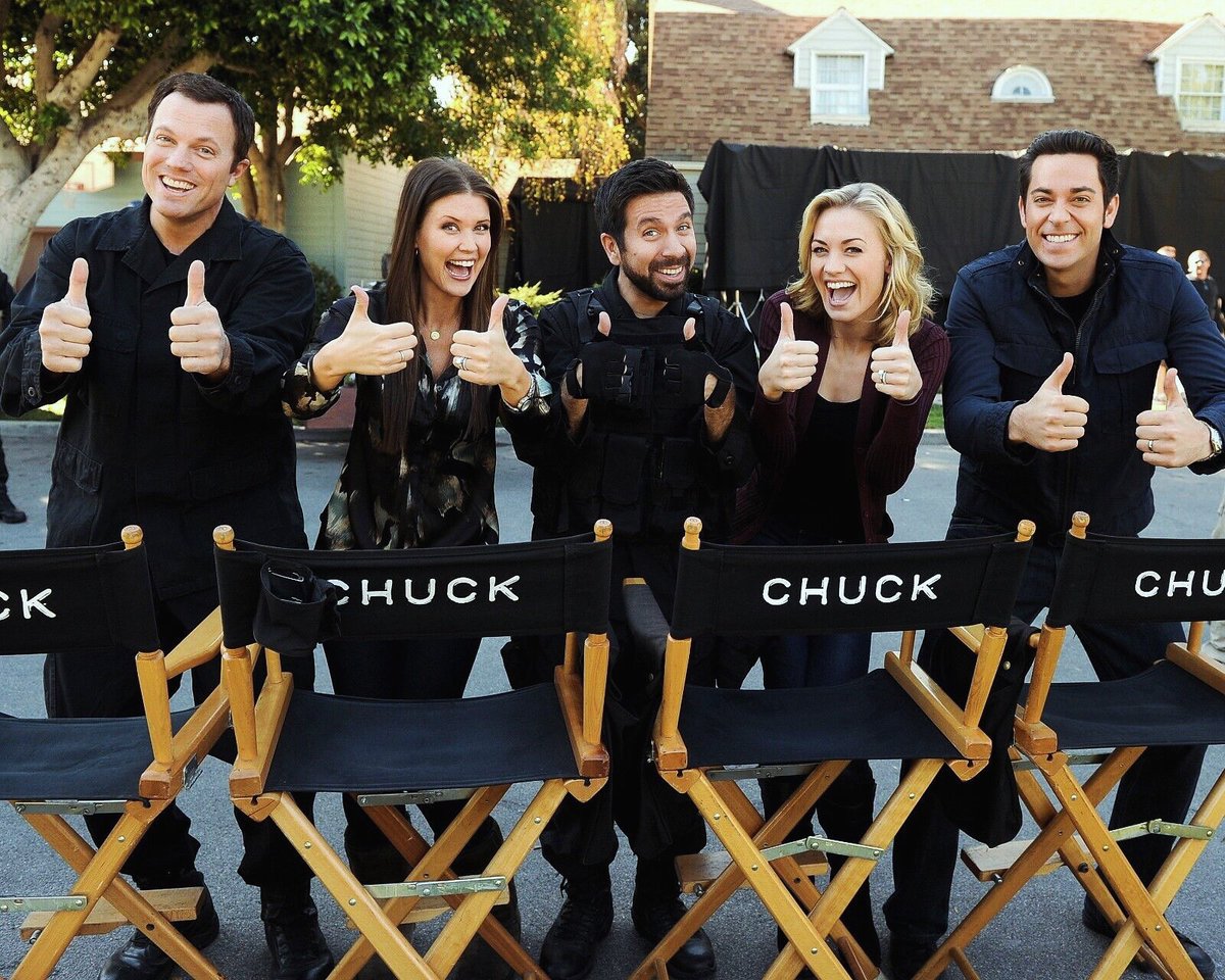 Come on <a href="/warnerbrostv/">Warner Bros. TV</a> <a href="/warnerbros/">Warner Bros.</a> just give the Chuck Movie a thumbs up and bring this amazing cast back together for another mission!
#ChuckMovieMonday