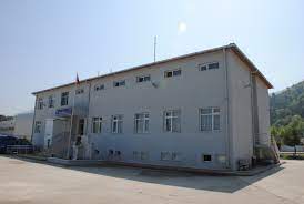 Bina tadilatı yapılacak Yalova İl Özel İdaresi Yalova İl Jandarma Komutanlığı ek hizmet binasında bulunan erbaş ve er koğuşlarının çalışma odasına dönüştürülmesi işi için ihaleye çıktı. ilan.gov.tr/ilan/1437138/i… #ilangovtr