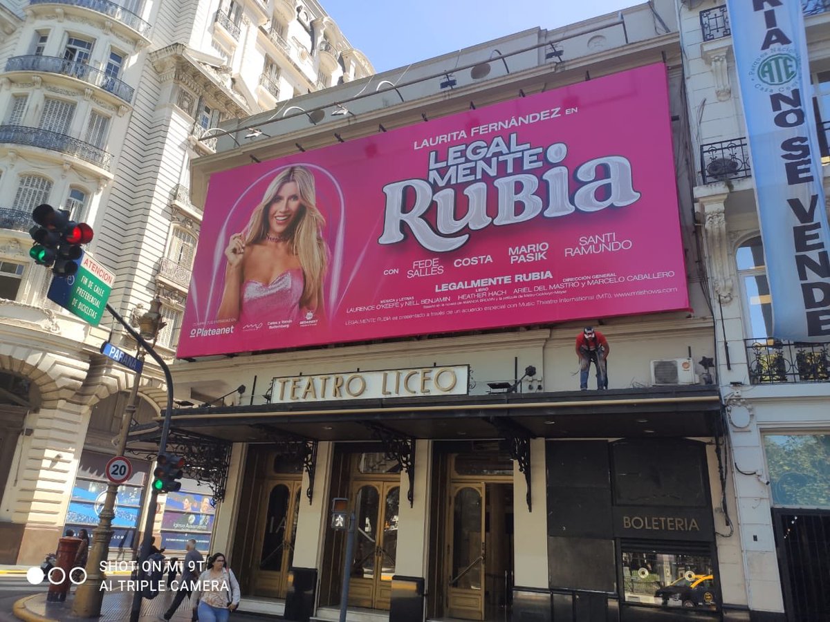 👏 Colocando la nueva marquesina del gran musical que está llegando!
Los prejuicios pasaron de moda: se viene ‘Legalmente Rubia’ a Buenos Aires!