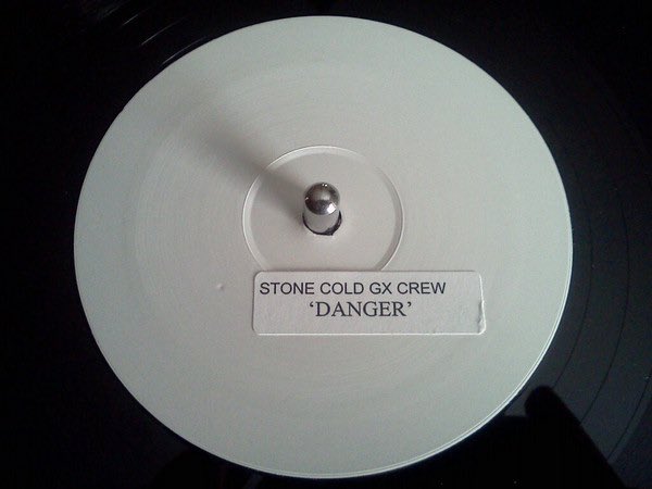 ASIAMTWEET's tweet image. I don’t normally waffle on about my musical journey, but I’ve been encouraged to recently by the Select team. We only touched briefly on things due to our recent situation with the studios and it just reminded us of old times. 
Read: selectradioapp.com