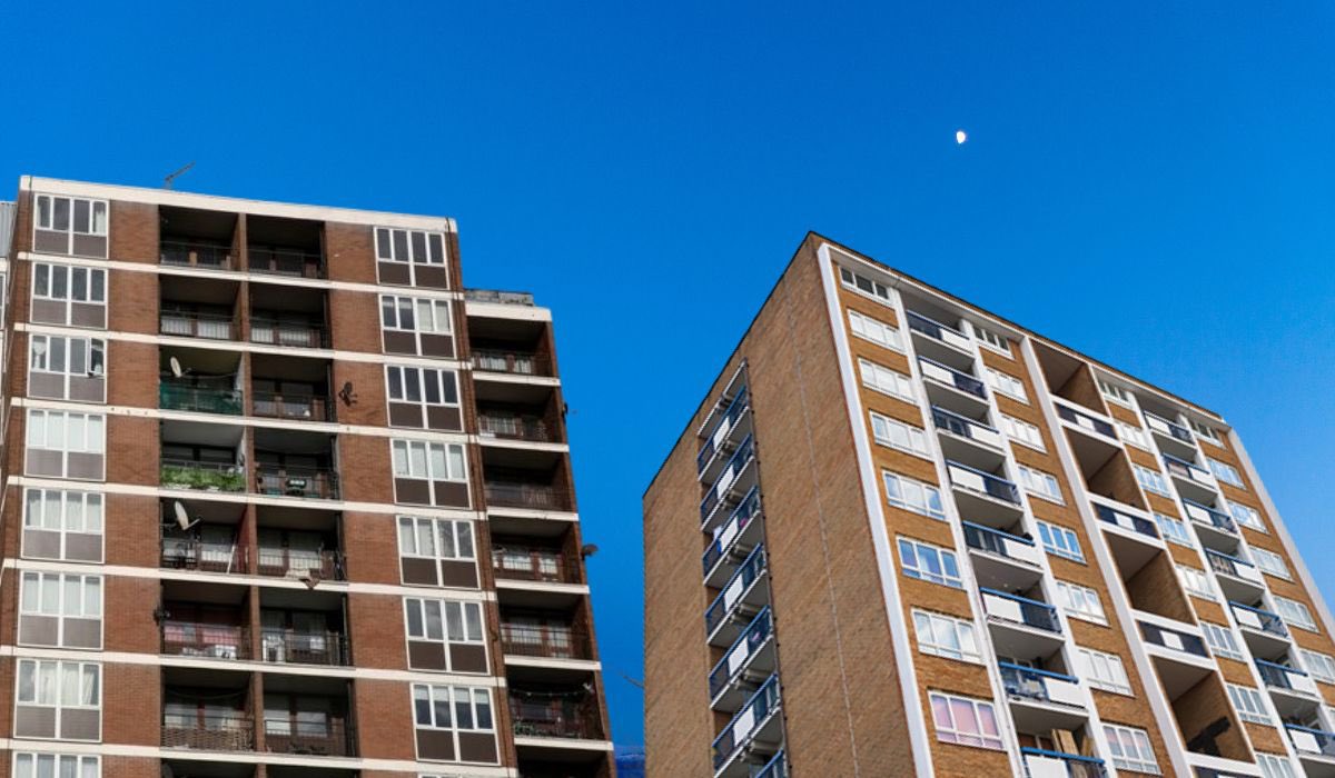 ASIAMTWEET's tweet image. I don’t normally waffle on about my musical journey, but I’ve been encouraged to recently by the Select team. We only touched briefly on things due to our recent situation with the studios and it just reminded us of old times. 
Read: selectradioapp.com