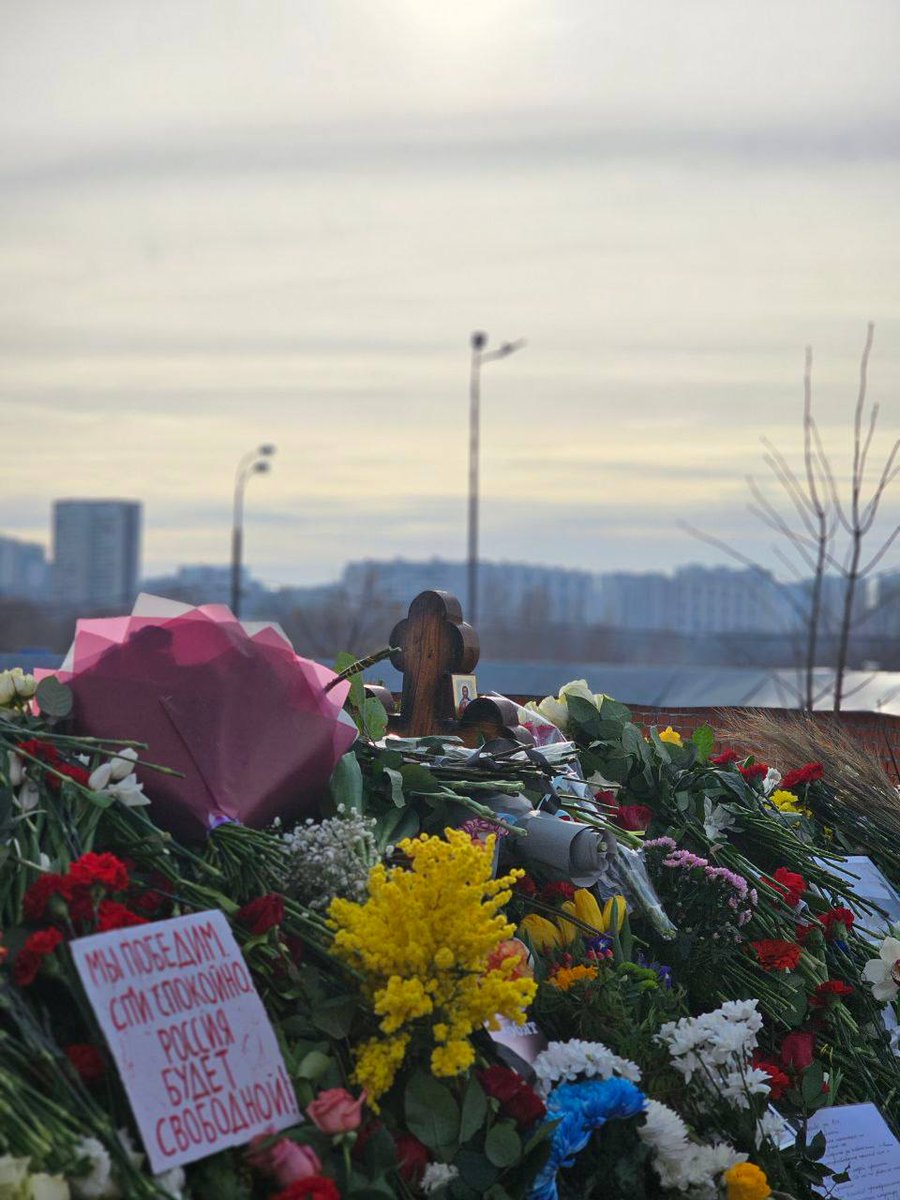 Четвертый день прощания с Алексеем Навальным

Фото: читательница Медиазоны