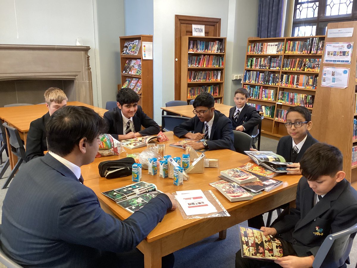 #boltoncuriosity #boltonreading we had the 1st meeting of our boys’ @ExcelsiorAward group. There were some really keen readers catching up on the latest graphic novels & manga. This is something I’ve been wanting to do for years after studying GNs as part of my English degree!