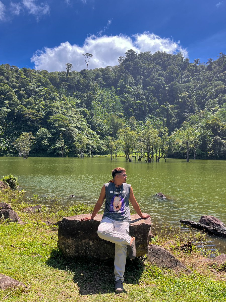 JarlimC's tweet photo. Lake day 🍃 https://t.co/0QWpXTJjcT