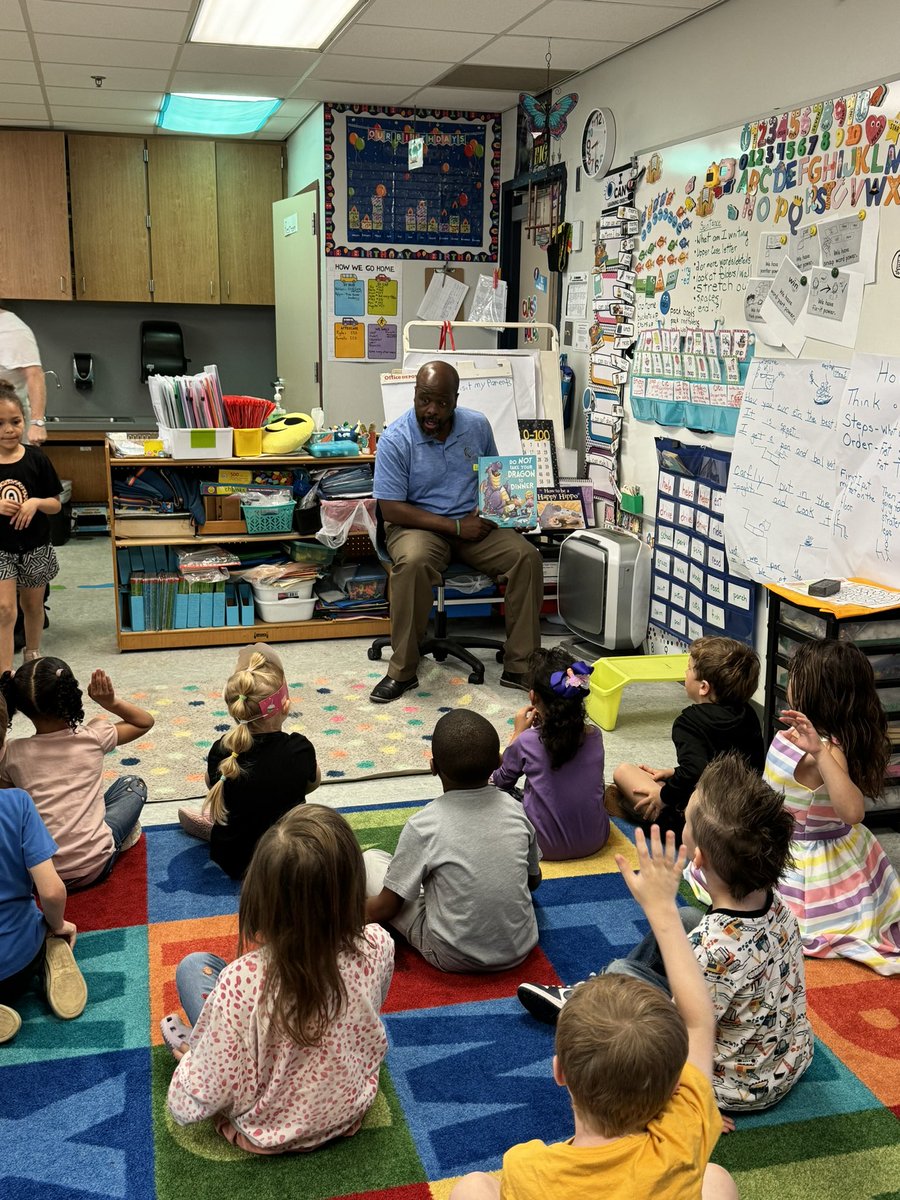 #ReadAcrossAmerica @DentonGuyer_FB @dentonisd