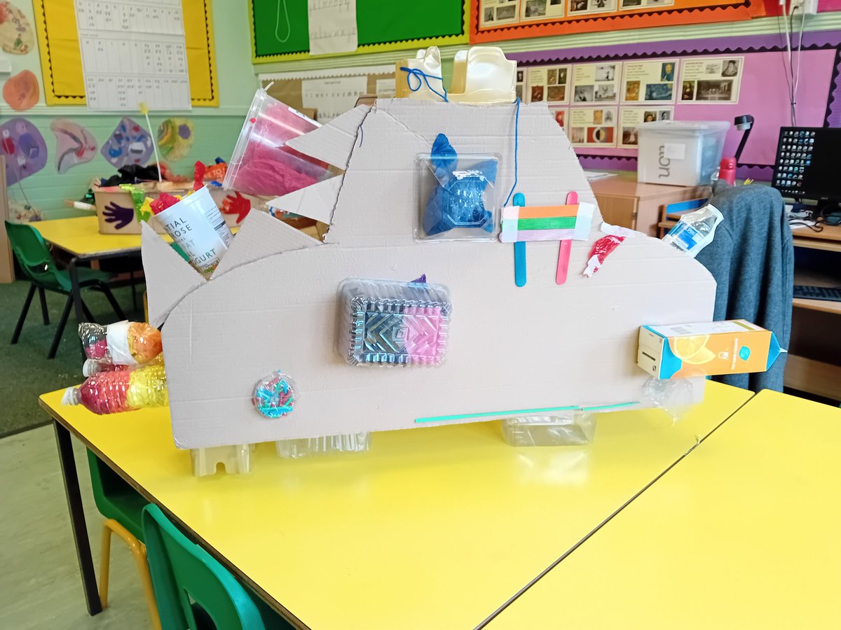 Second week making Explorer Vessels out of recycled bits and bobs with 2Y today <a href="/wyndclf/">Wyndcliffe Primary School</a> . Soo many fine motor and imagination/ design skills engaged!!