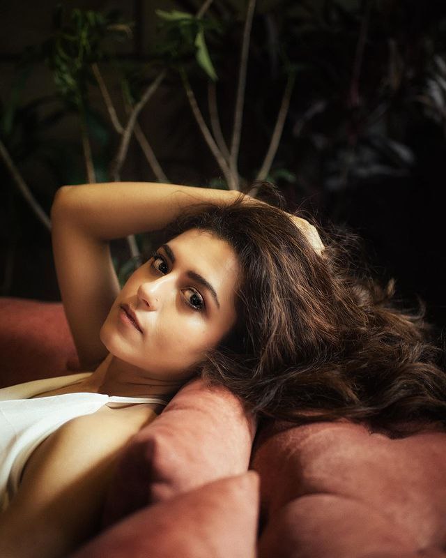 GH1iNcQXgAAGCUy?format=jpg&name=900x900