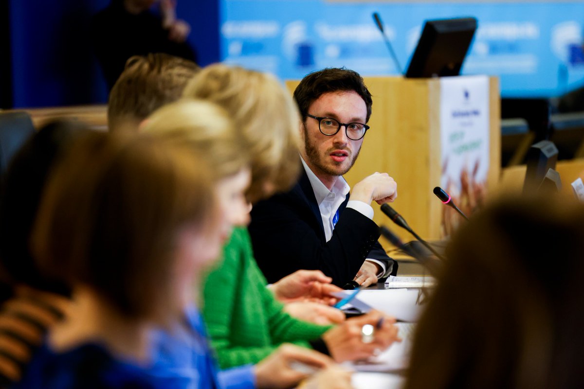 Passionate about empowering the #EuropeanYouth from <a href="/JanisFifka/">Janis Fifka</a> at #CivSocWeek 2024!

🎙️Transparency and accountability should be implemented. We all need to be delusional about the world! 

🔊Stay tuned for more!