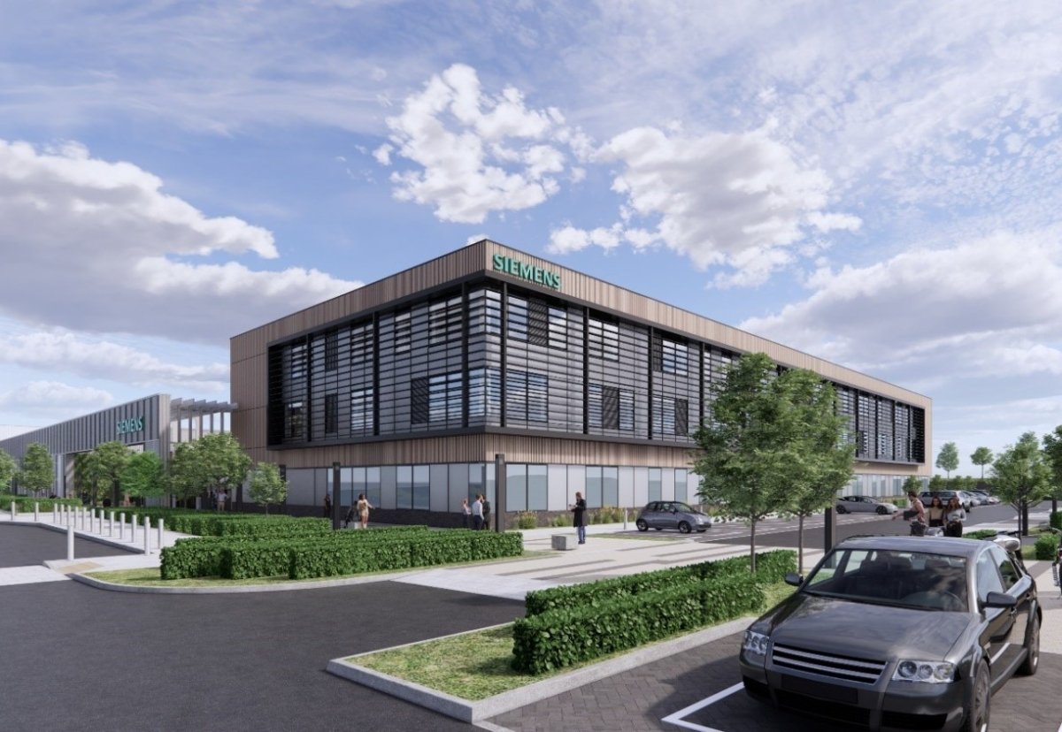 Jefferson_MFG's tweet photo. NEW £100M FACTORY: Siemens Mobility has announced plans to to build a new £100 million factory in Chippenham, Wiltshire, to house its cutting-edge rail infrastructure manufacturing, digital engineering, and research & development (R&D) operations.
The new facility, set to replace the existing factory in 2026, is poised to be a cornerstone for Siemens' future projects in rail technology, providing an efficient site to build the next generation of conventional and digital rail signalling and control systems for Britain.
Around 800 people will be based at the new facility when it opens. #UKmfg🇬🇧