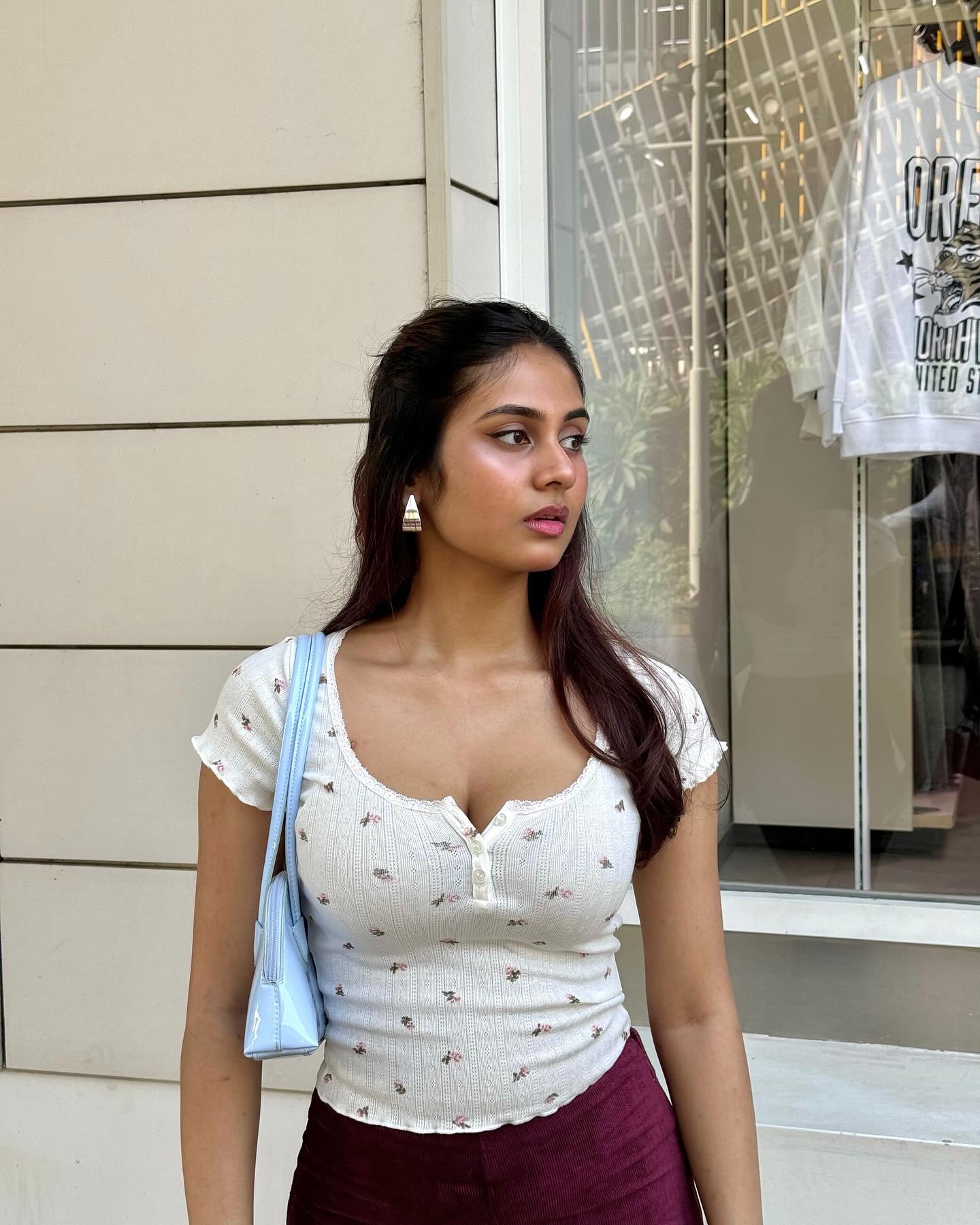 GH1l7zCbAAAlFMn?format=jpg&name=large