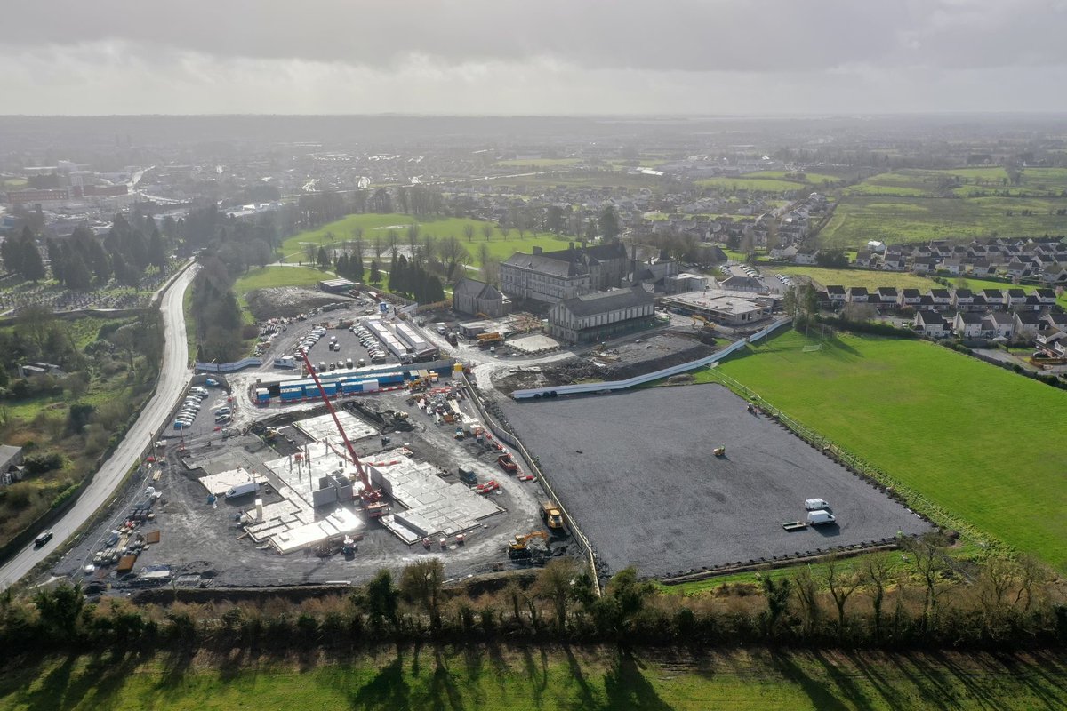 PST_Sport's tweet photo. Despite weather challenges we made great strides last week!

Drainage &amp; 3” layer complete &amp; fence posts going in at @finianscollege Mullingar

*NEW Site set-up &amp; ready for carpet removal at Ashford Rovers, Wicklow
 
20mm chip in &amp; concrete plinth poured at @KinawleyGFC, Fermanagh https://t.co/M2Qze9sTIi