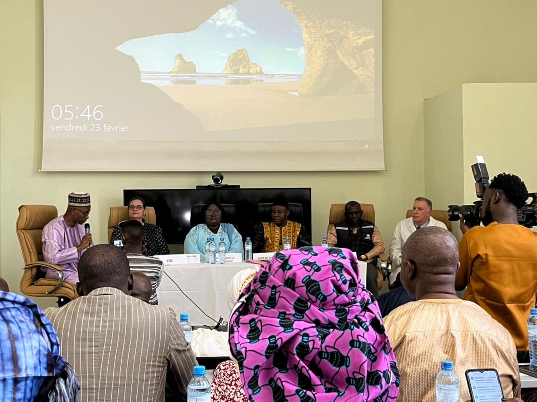 Le vendredi 23 février, à Donka, le Ministère de la Santé et de l'Hygiène Publique (MSHP), par le biais de la Direction Nationale de l'Épidémiologie et de la Lutte contre les Maladies (DNELM), avec le soutien technique de l'Organisation Internationale pour les Migrations (OIM) et