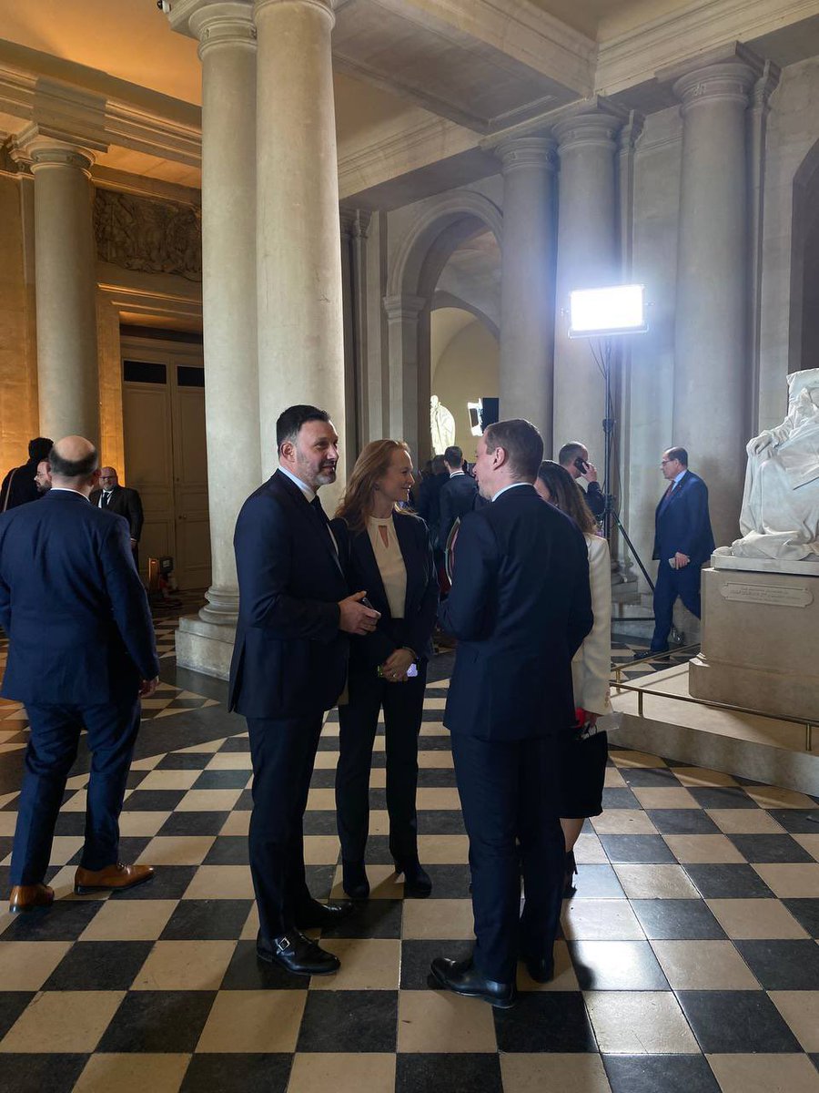 olivierdussopt's tweet image. 🏛️🇫🇷 Très fier et heureux de voter l&apos;inscription dans la Constitution de la liberté garantie des femmes à accéder à l&apos;interruption volontaire de grossesse. 
C&apos;est un progrès du droit et une liberté mieux garantie. 
#Congres #Parlement