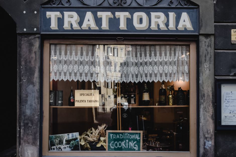 Nothing like the heartwarming charm of an Italian trattoria🍝🇮🇹 These cozy establishments offer more than just a meal; they provide an authentic taste of homemade Italian hospitality. Where is your favorite trattoria?  #ItalianTrattoria #AuthenticCuisine
tinyurl.com/v28765ef
