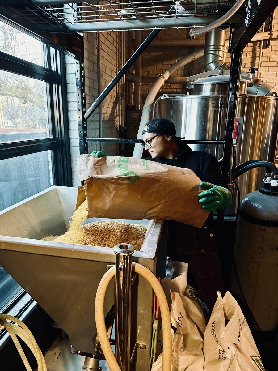 batchbrewing's tweet image. This morning was a ton of fun. We’re working with the @freep on a project which goes beyond making a really great beer. We’ll have more details in the next week or so. We think y’all are gonna dig this one!

#detroit #detroitfreepress #batchbrewingco #mibeer