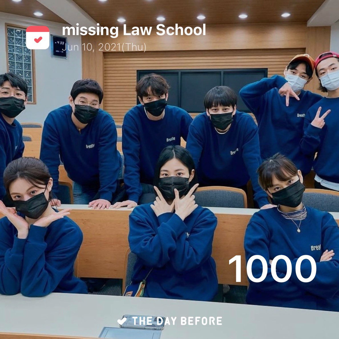 _ssSeul's tweet photo. i can’t believe it’s been 1000 days since law school ended.. im still here !!! i never left never graduated etc https://t.co/yGQ6RdQfK9