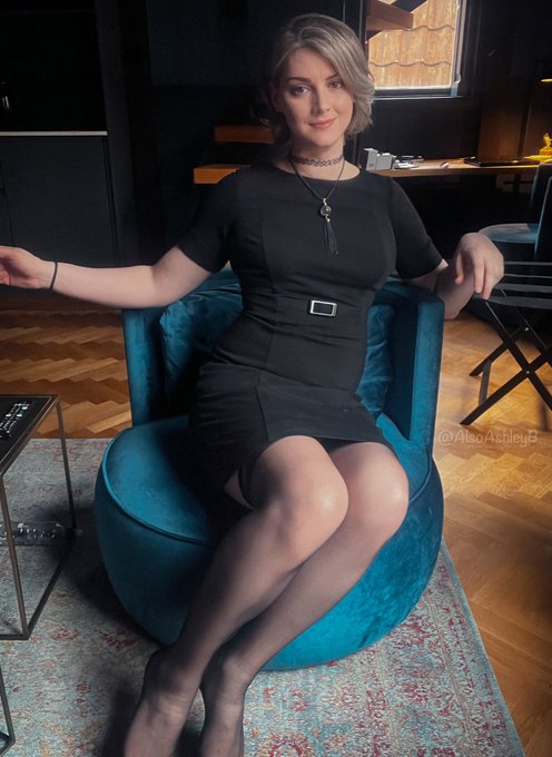 Looking to get laid in Leiden ?? I think... this dress might make it happen ? https://t.co/wIfxJWiDA