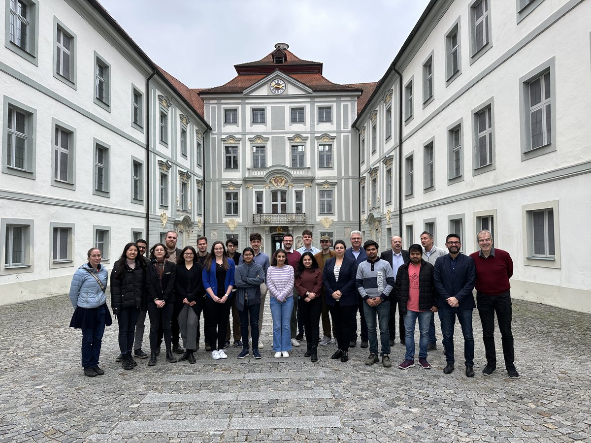 3rd IDK_pec meeting at Schloss Hirschberg. Great start with a tutorial by Prof. Paolo Melchiorre @Melchiorre_P followed by talks of our Ph.D. students. Thanks to the International Ph.D. network program by Elitenetzwerk Bayern @StMWK_Bayern