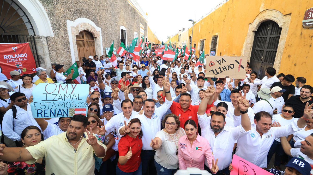 AsisFC's tweet photo. Estuvimos acompañando al próx Gobernador, @RenanBarrera , en la ciudad de #Izamal, la cual es ejemplo de que en este proyecto, por encima de colores, está el bien de Yucatán y su gente,  y que defender todo lo bueno que hemos construído es nuestro objetivo.

#UnidosGanaYucatán https://t.co/MTvR08p6gR
