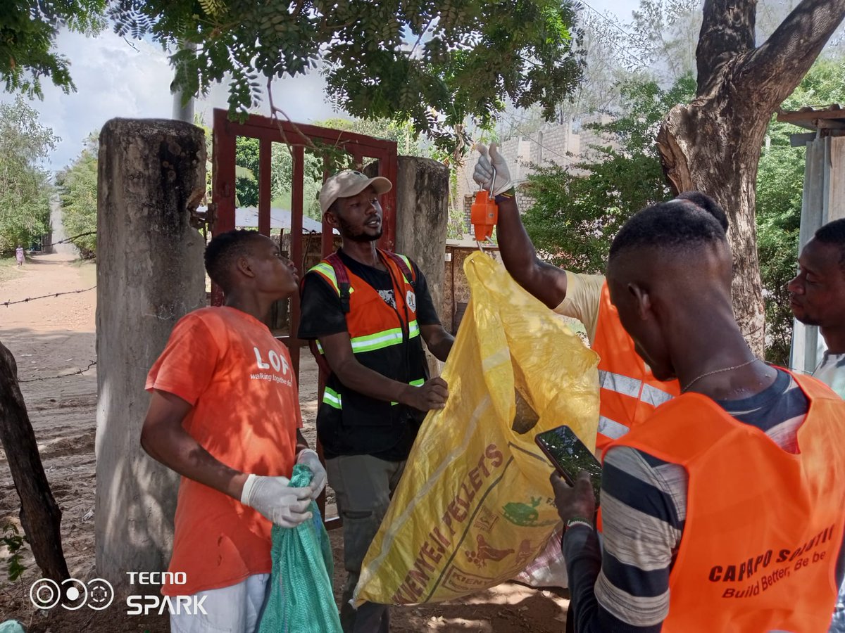 the3REs's tweet photo. We collected 88 kgs of plastic waste making a contribution towards reducing marine plastic pollution💫🌊.
#beachcleanup
#lifeunderwater
#marineplasticpollution
#mombasaplasticsprize
#SavingLivesAtSea https://t.co/0EQGTJPBOx