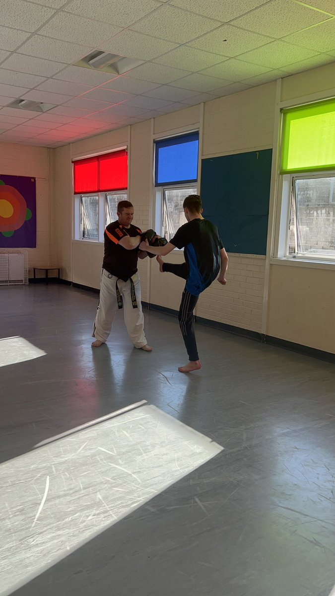 Back to kickboxing this morning 🥋 So many great combinations taught to us by @GarryShaw Thanks for a great session! I’ve taken the skin off my knuckles I worked that hard 🫣 @IWBSFalkirk #watchusgrow