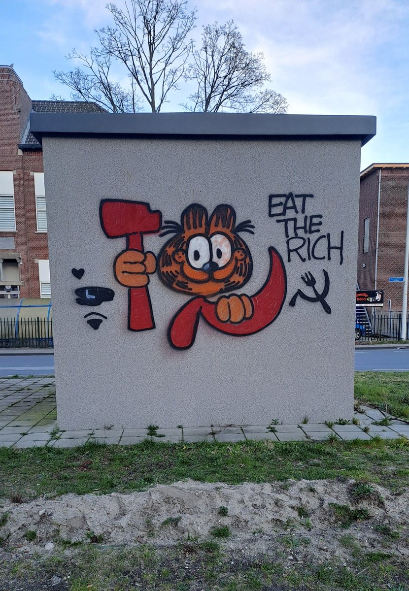 GraffitiRadical's tweet image. &quot;Eat the Rich&quot;
Spotted in Apeldoorn, Netherland