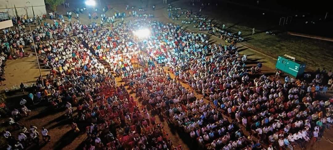 nammsiem's tweet photo. ಹಣ,ಹೆಂಡ,ಬಿರ್ಯಾನಿಯ ಆಸೆಗೆ ಬಂದ ಜನ ಅಲ್ಲ ಇದು! ಚಕ್ರವರ್ತಿ ಸೂಲಿಬೆಲೆಯವರ ಮೇಲಿನ ಪ್ರೀತಿ ಮೋದಿಯವರ ಮೇಲಿನ ಅಭಿಮಾನಕ್ಕೆ ಬೆಳಗಾವಿ ಜಿಲ್ಲೆಯ ಅಥಣಿಯಲ್ಲಿ ಸೇರಿರುವ ಜನ ಸಾಗರ....
#ModiAgainIn2024 
#NaMoBrigade https://t.co/XTEAII7aPZ