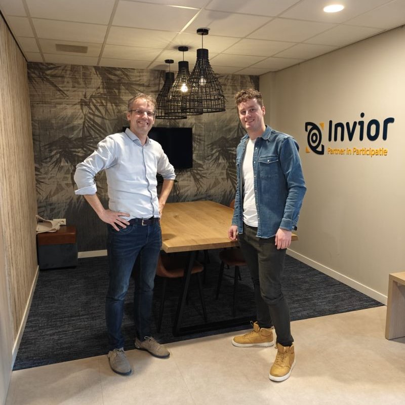 Het hoge woord is eruit! Vandaag begin ik aan een nieuw hoofdstuk in mijn carrière, als participatieadviseur bij @invior_  🔎

Voor wie nu acute #participatiejeuk krijgt: ik snap je. Maar dit is waarom ik me toch geroepen voel om deze uitdaging aan te gaan 🧵 [1/5]