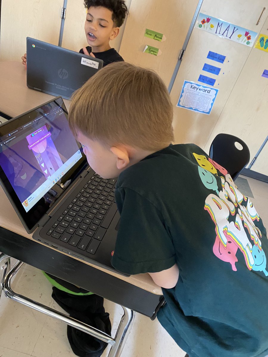 MrsKellerHPSD's tweet image. Thankful @Kahoot invited us to try some #team #challenge #modes while I pretest oi vs oy spelling @HanStElem