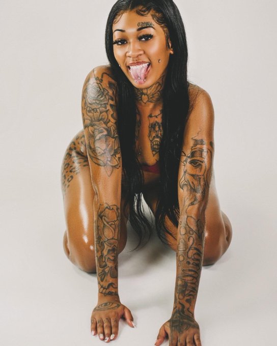 im really raw as shit 🖤❤️ https://t.co/Ylhctk0aXi