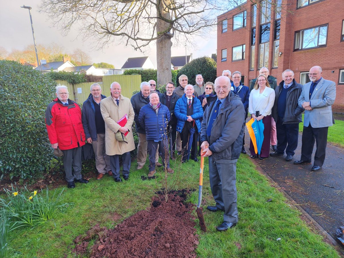 Exon Mark Lodge 1075 tweet media