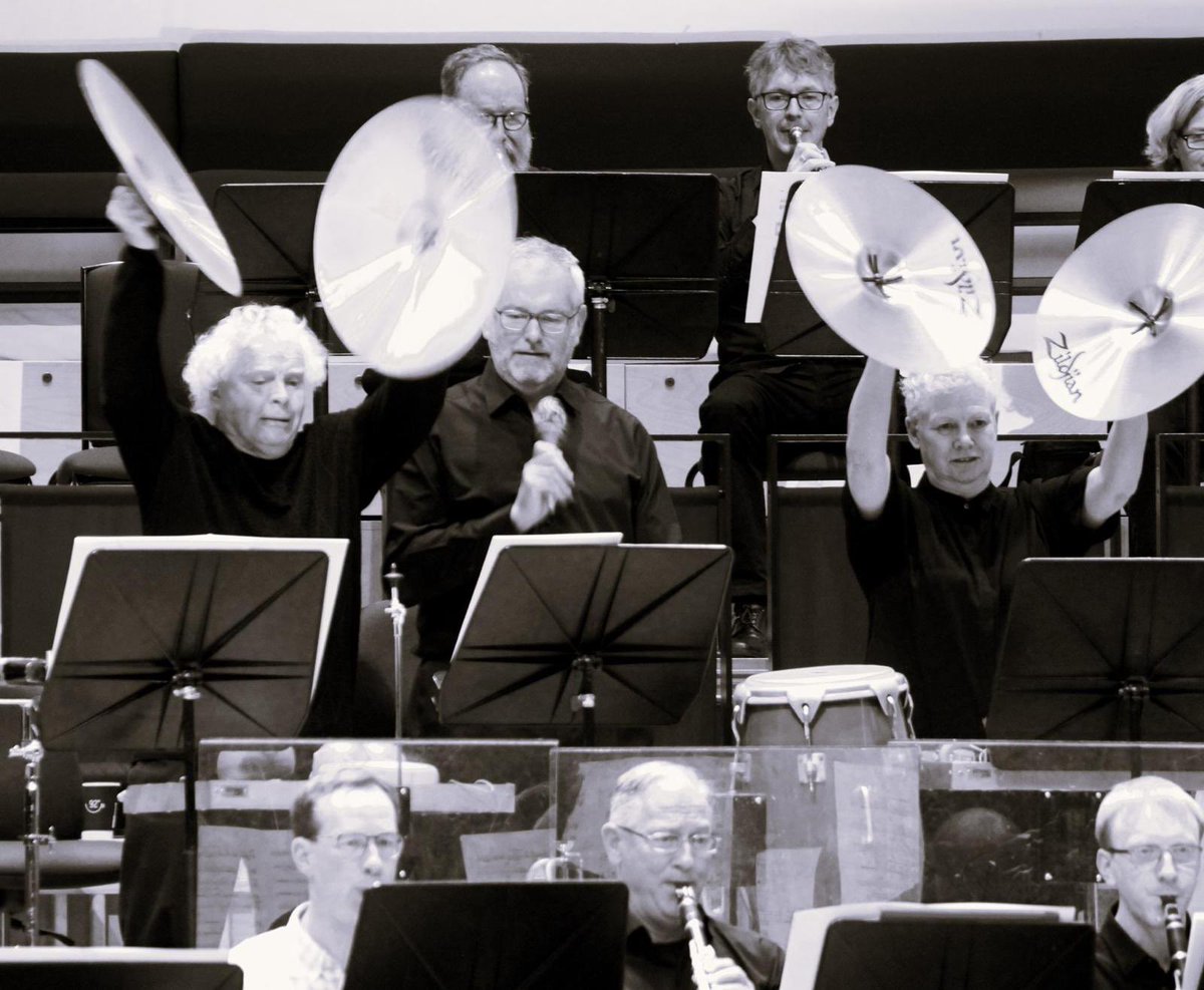 Dafydd Hall Williams (@dafyddhw) on Twitter photo When the cymbal section is your Mum and Sir Simon Rattle…
Congratulations to the <a href="/liverpoolphil/">Royal Liverpool Philharmonic</a> for the Youth Orchestra Reunion, particularly the percussion section! When the cymbal section is your Mum and Sir Simon Rattle…
Congratulations to the <a href="/liverpoolphil/">Royal Liverpool Philharmonic</a> for the Youth Orchestra Reunion, particularly the percussion section!